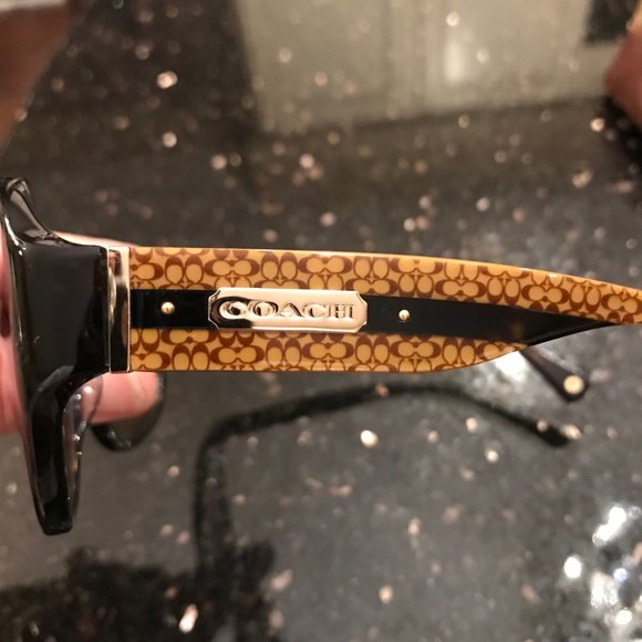 Coach sunglasses great condition - Picture 4 of 10